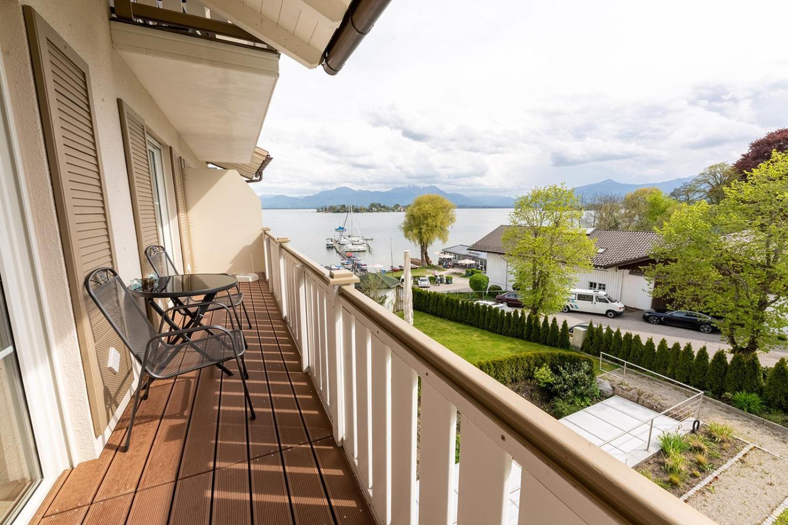 Chiemseestern Vacation & Recreation "Adults Only" 吉塔特埃姆吉姆 客房 照片
